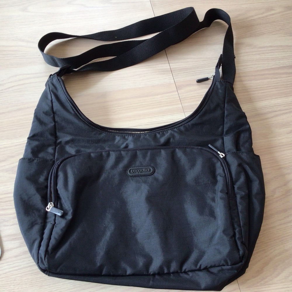 New no tag Baggallini bag